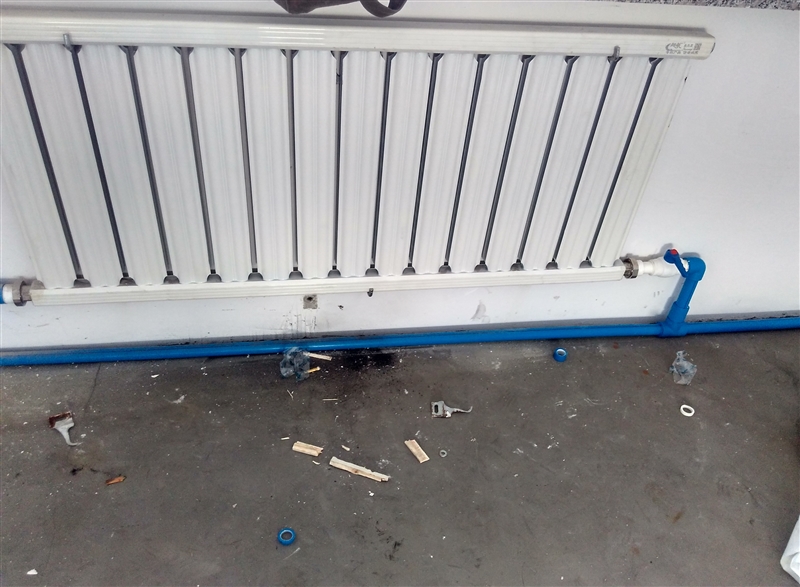 透地?zé)?，電工，暖氣維修鉆眼木瓦工大白工砸墻