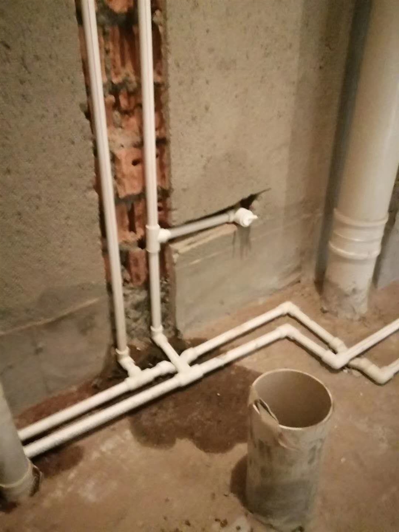 透地?zé)?，電工，暖氣維修鉆眼木瓦工大白工砸墻