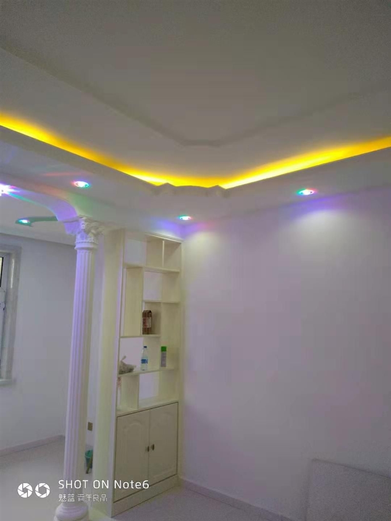 透地?zé)?，電工，暖氣維修鉆眼木瓦工大白工砸墻