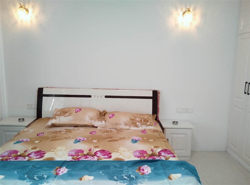 日租房家庭旅館，短租月租鐘點房密碼開門