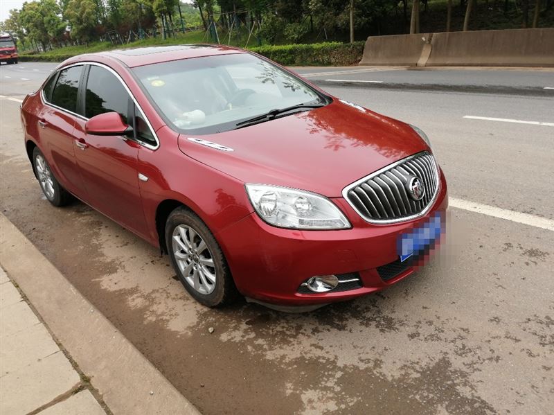 手動(dòng)擋英朗gt