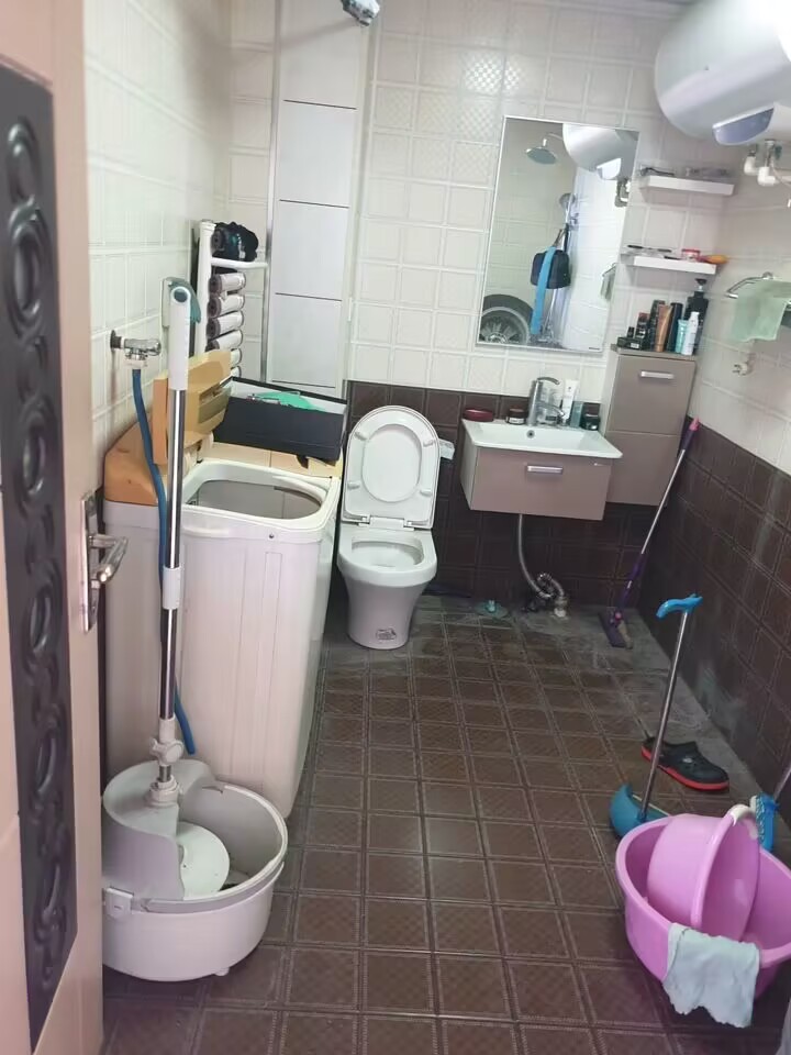 七星花園A區(qū)4層86平好房出售