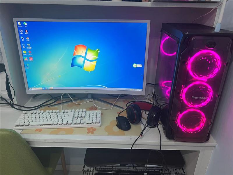 電競公寓到期賣游戲電腦