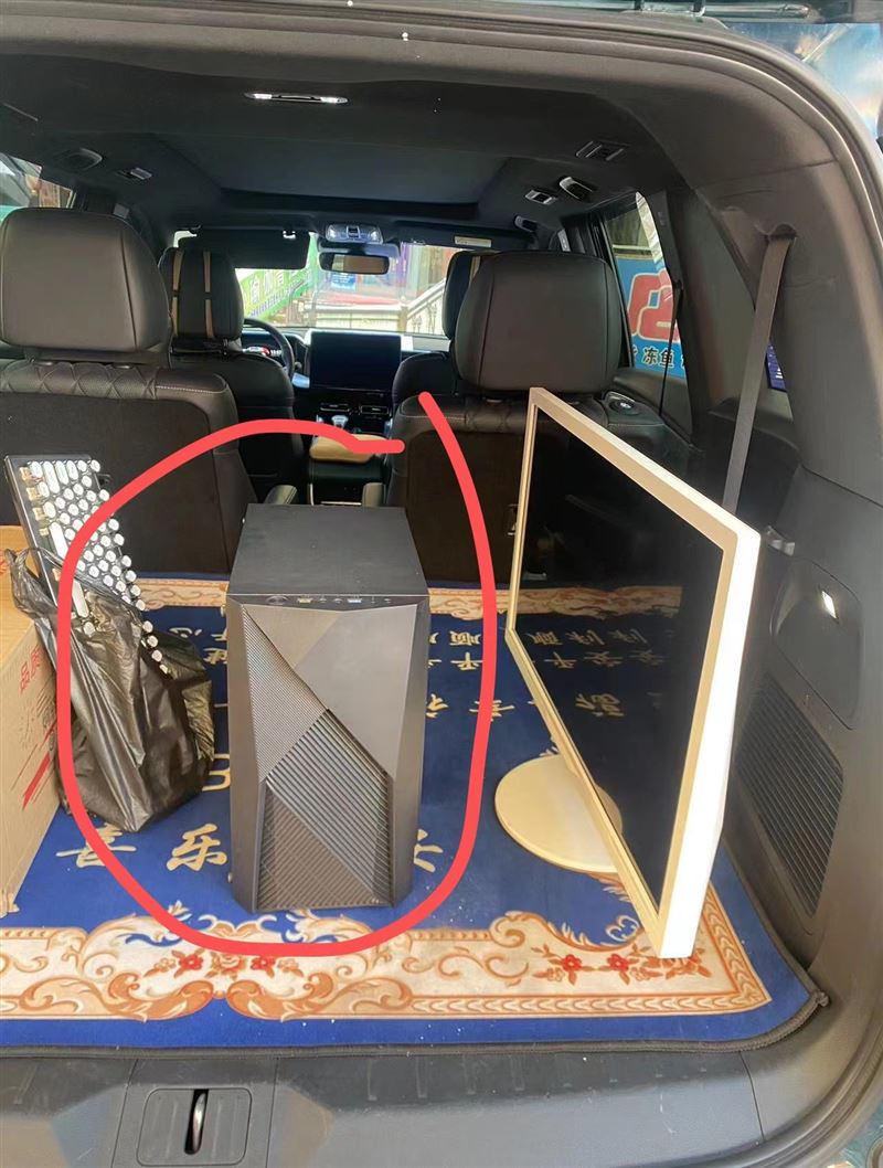 電競公寓到期賣游戲電腦