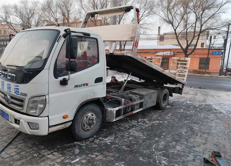 招聘藍(lán)牌拖車(chē)司機(jī)