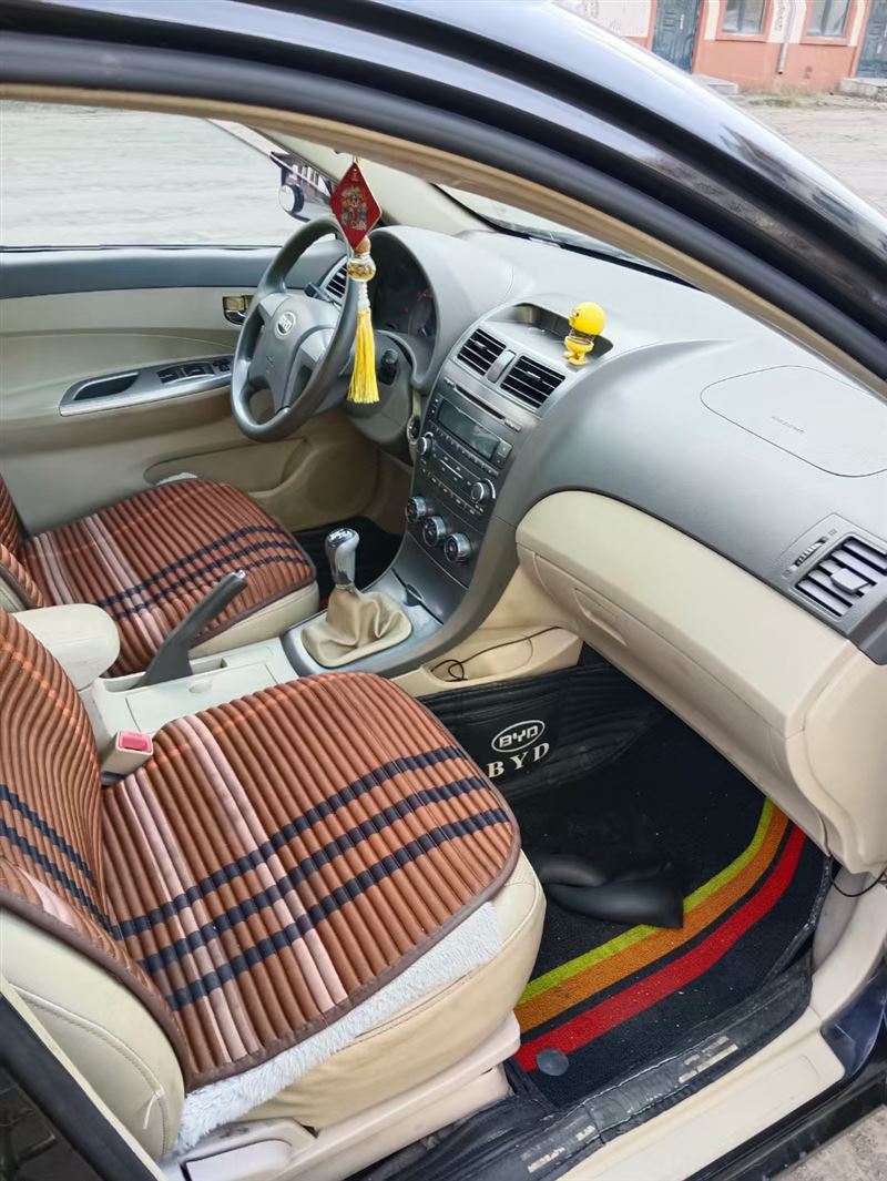 12年比亞迪L3手動高配