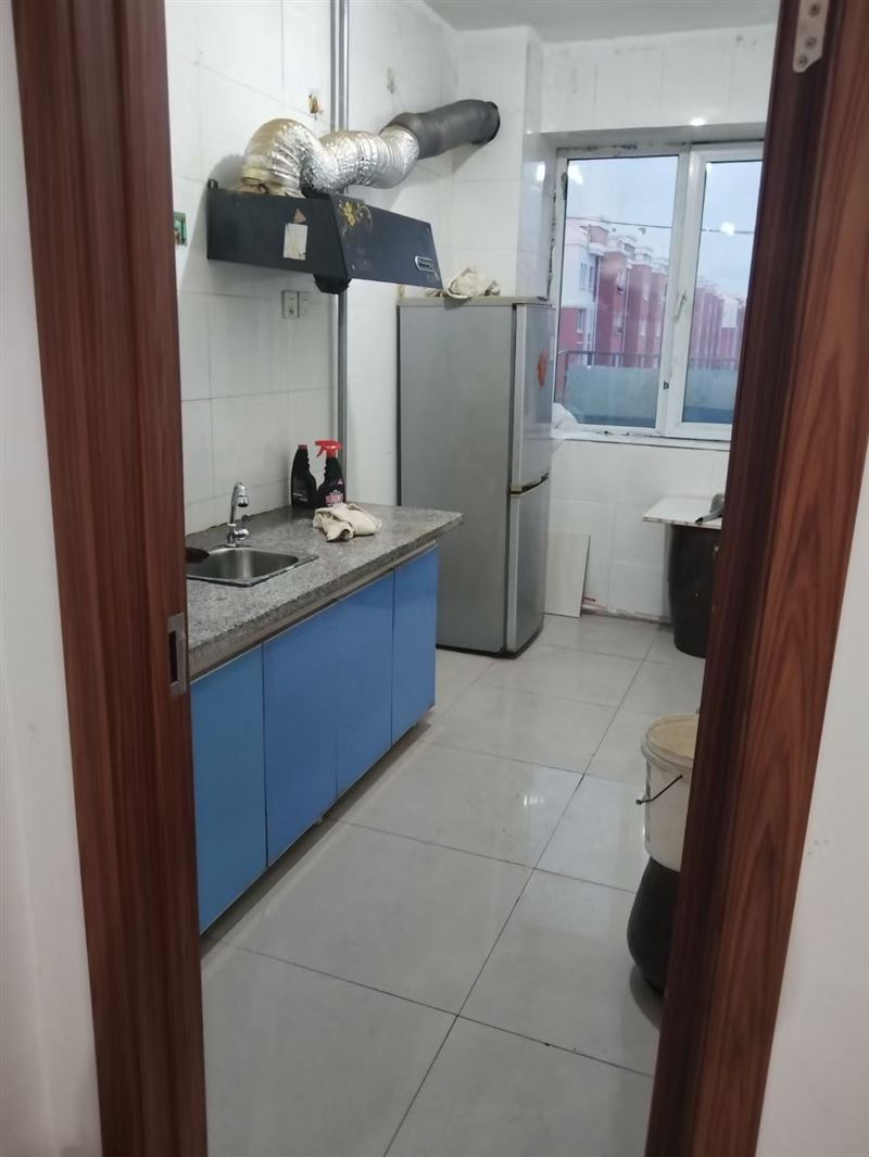 距離新一中最近的房子