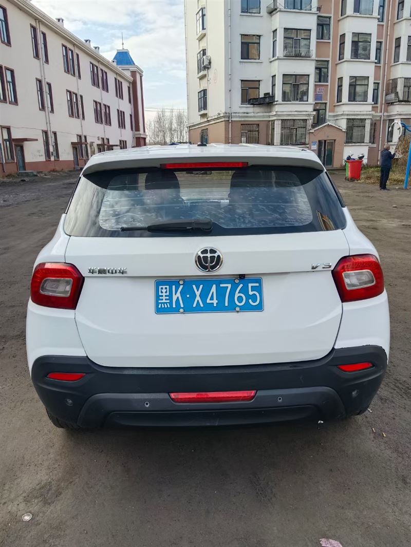 15年華晨中華v3手動(dòng)高配