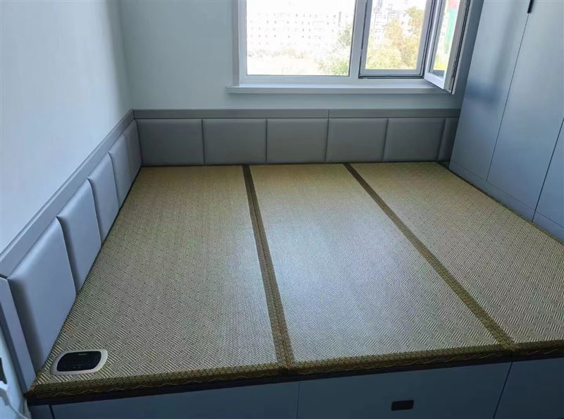 銷售各種門窗，維修門窗，定做紗窗，軟包防盜門。