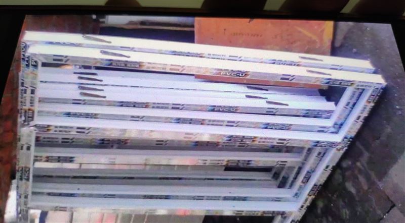 定做紗窗軟包防盜門(mén)，維修門(mén)窗，換合葉把手密封條玻璃，定做門(mén)窗