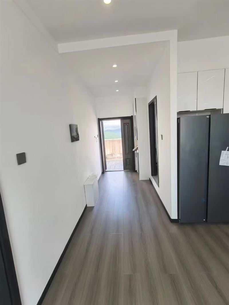 銀泉高層31樓69平精裝25萬