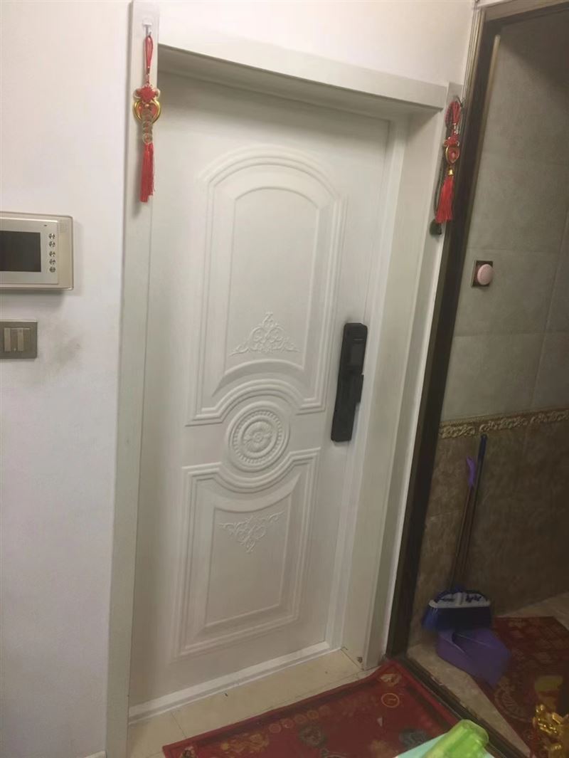 廠家定做紗窗，軟包防盜門，定做門窗，維修門窗，換玻璃換把手合頁(yè)密封條。