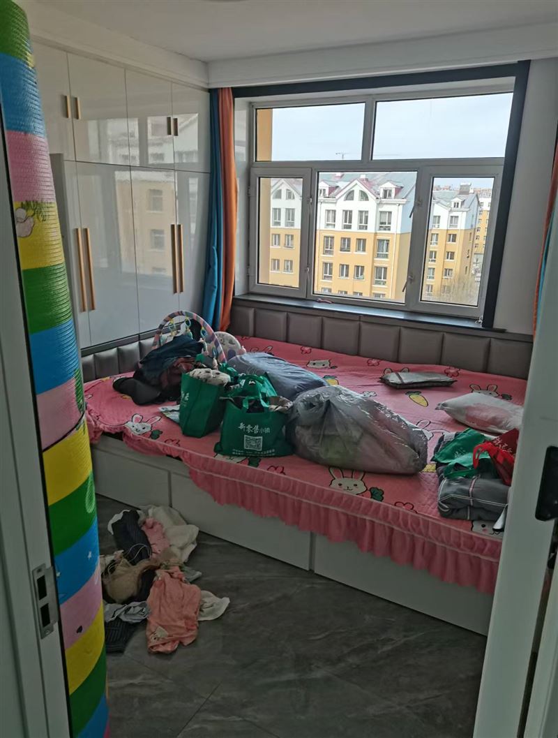 東方花園精裝修樓房出售