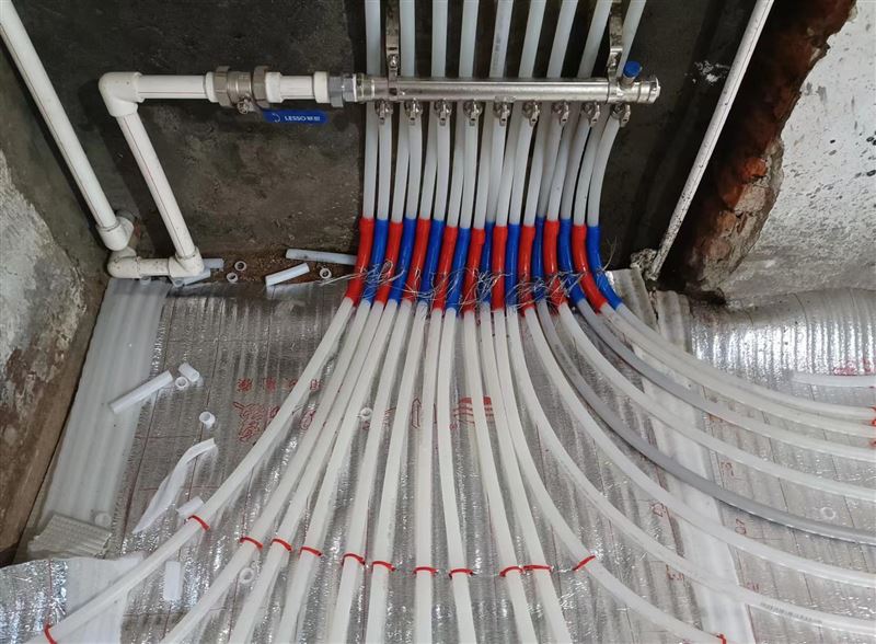 水暖工，電工，木工，瓦工，刮大白，刷乳膠漆透下水砸墻鉆眼