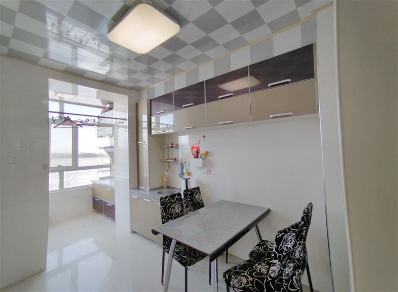 茄子河分局家屬樓2號(hào)樓4樓