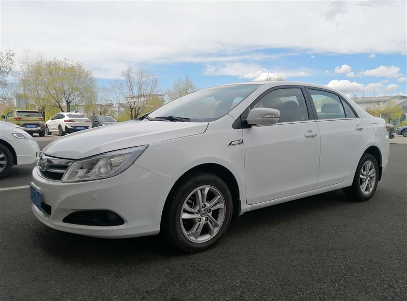 比亞迪速銳自動擋高配