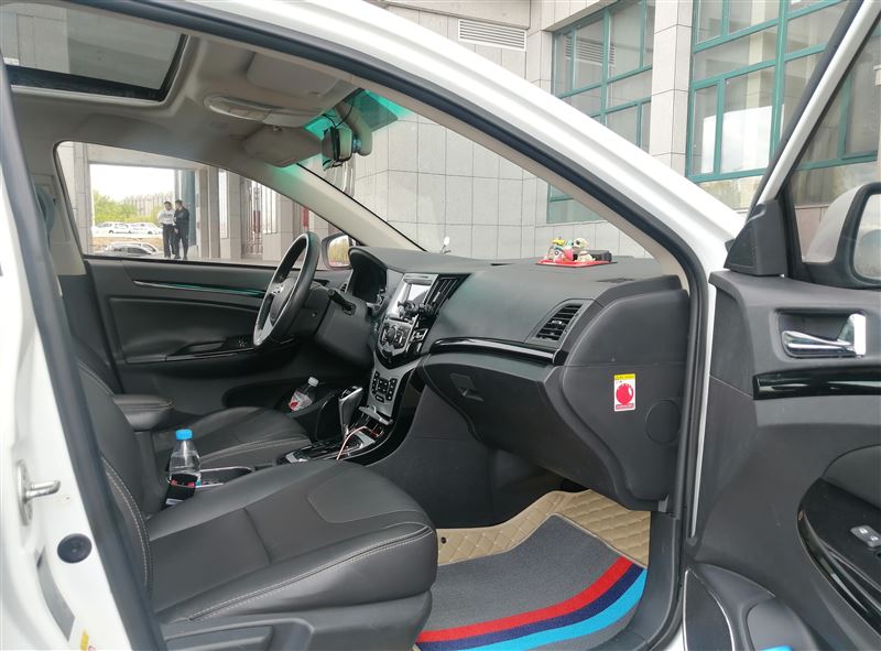 比亞迪速銳自動擋高配