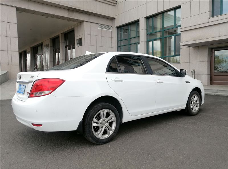 比亞迪速銳自動擋高配