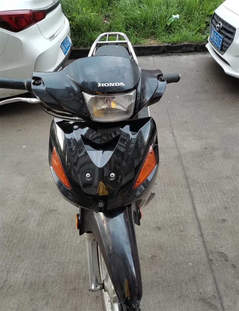 新大洲本田彎梁摩托車