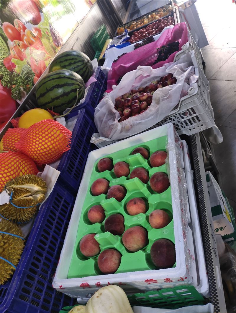 正常營業(yè)旺鋪水果蔬菜超市外兌