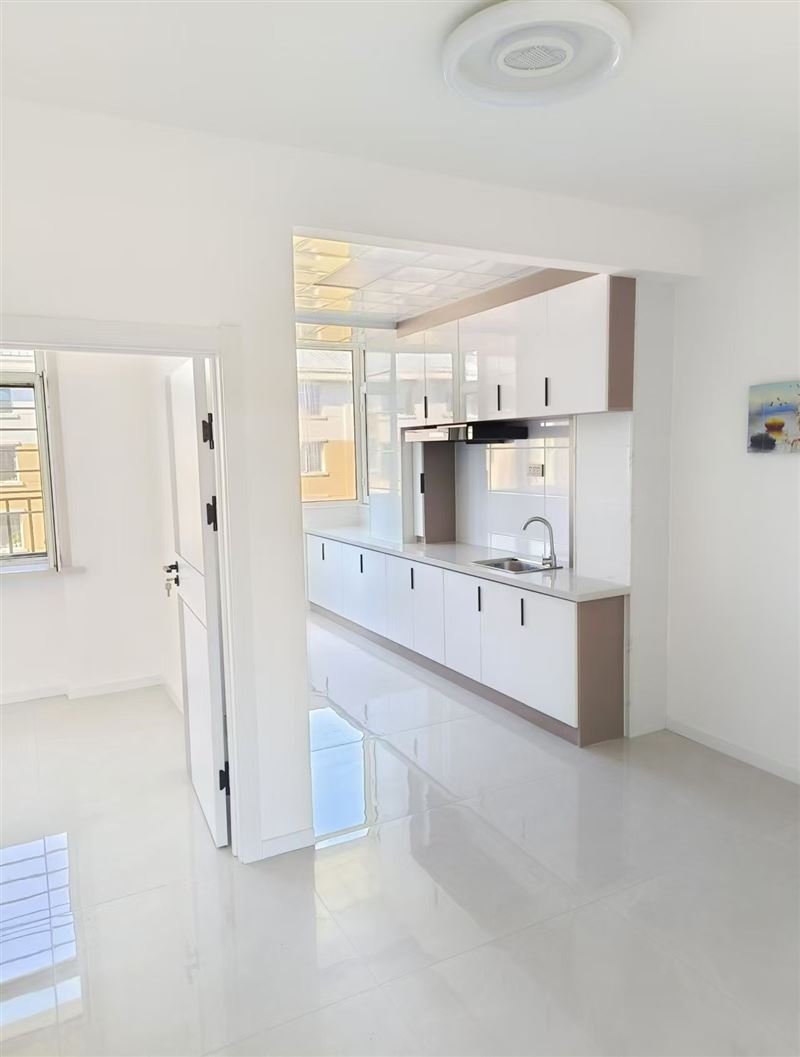 惠民小區(qū)5樓精裝