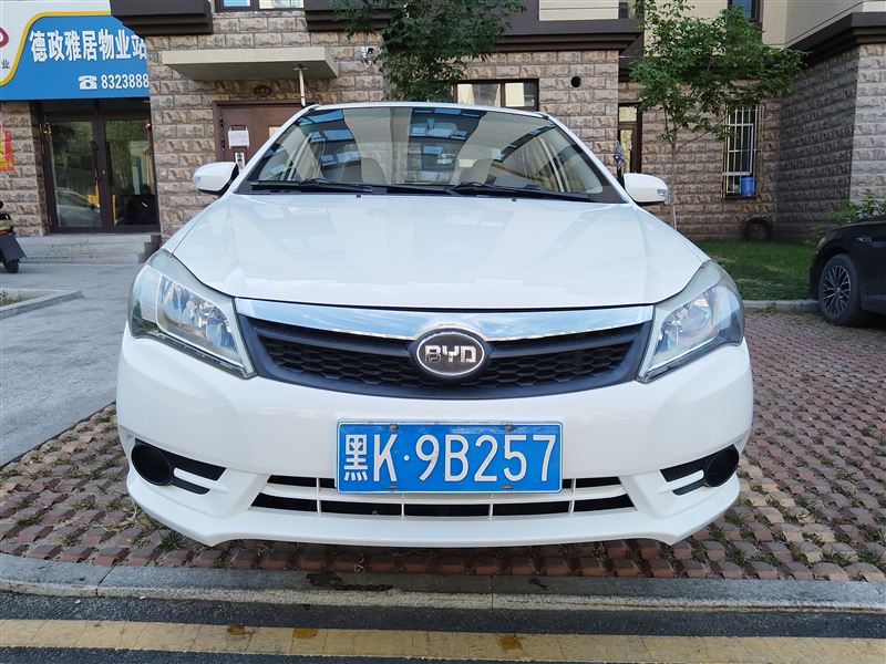 4萬公里比亞迪F3