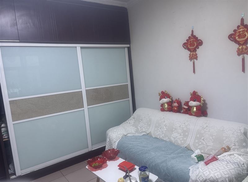 德政小區(qū)14號(hào)樓賣房