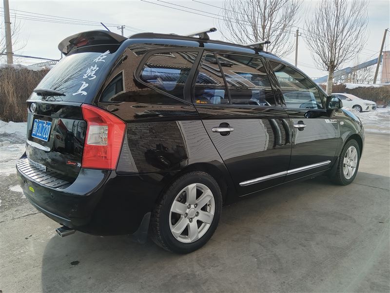 起亞佳樂(lè)七座MPV自動(dòng)擋