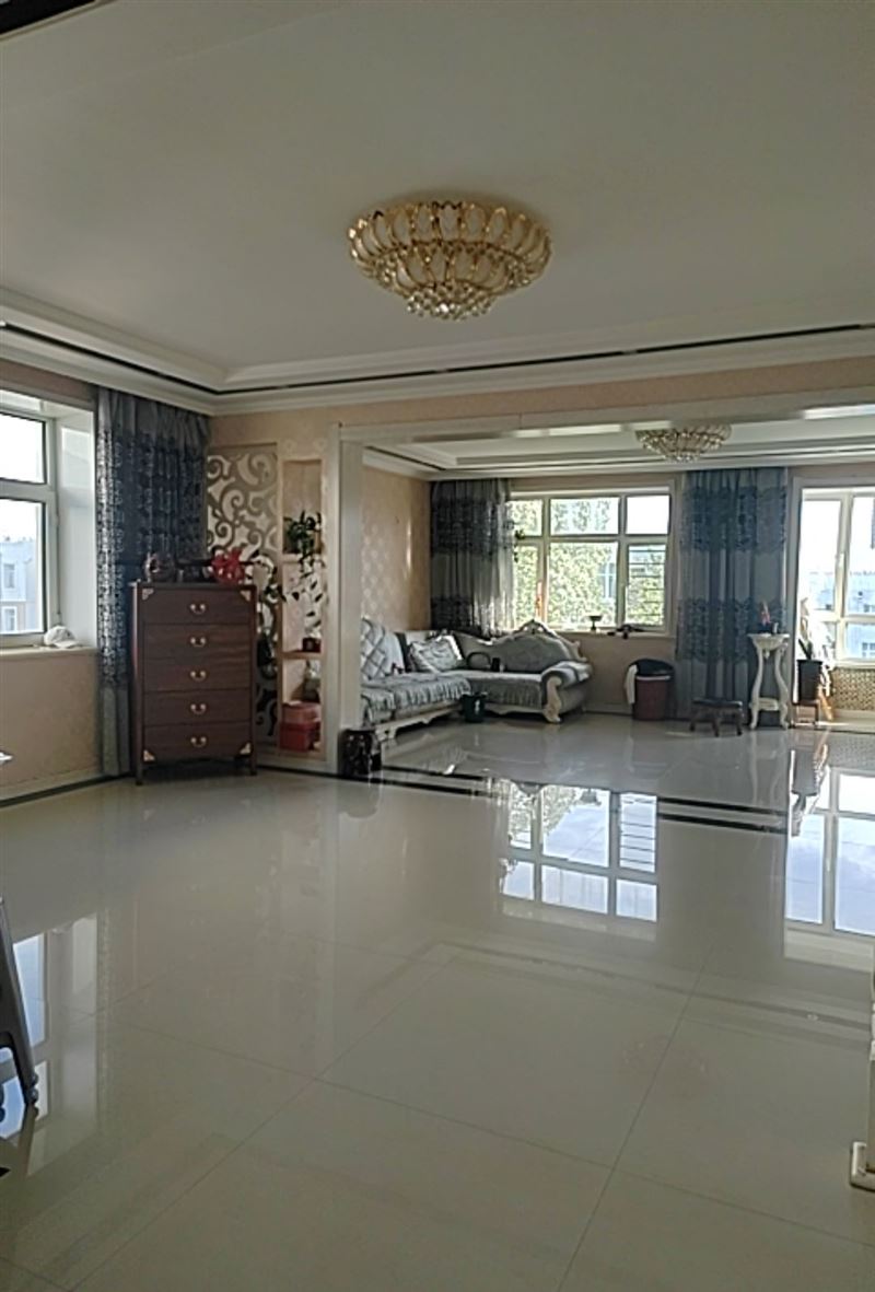 書香公寓南北通透三室兩廳兩衛(wèi)六帶七可以住三代同堂書香公寓