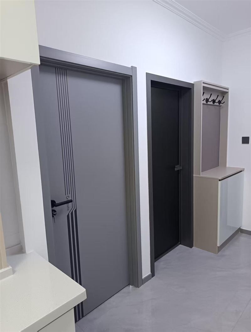 七星花園A區(qū)一樓中門(mén)