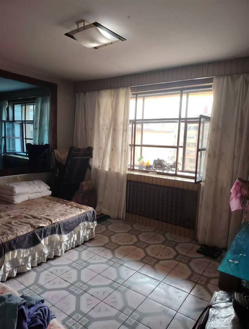 出售十中十小4樓