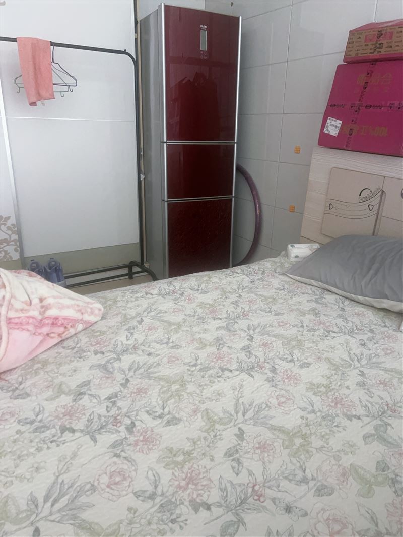 茄子河新東方美甲店外兌