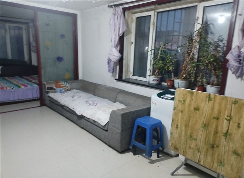 欣源小區(qū)二樓出租