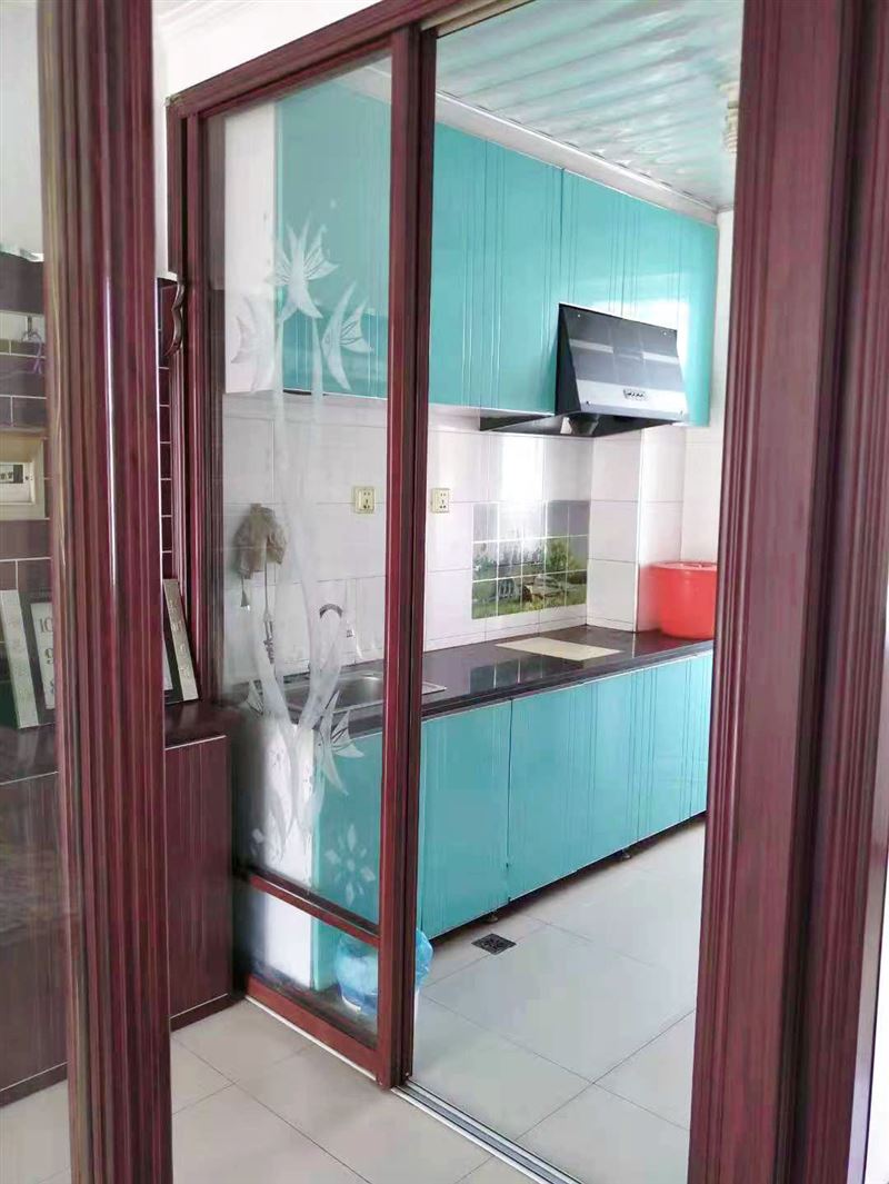 吉賣樓房6樓8萬