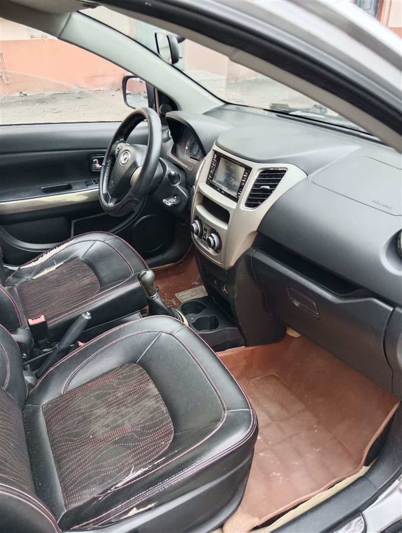 13年長(zhǎng)城m4手動(dòng)高配