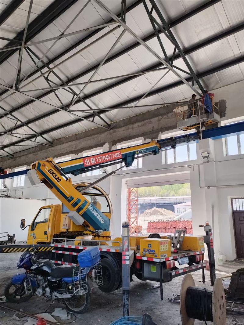 出租高空作業(yè)車，和半截子貨車