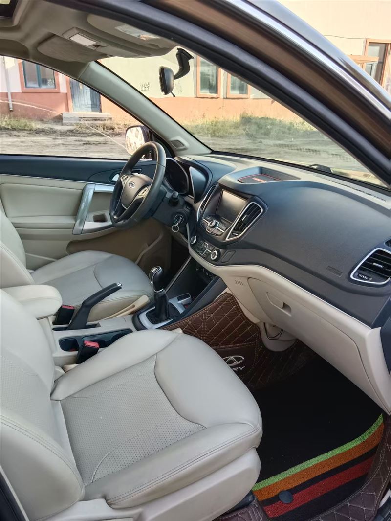 14年瑞虎5手動(dòng)高配