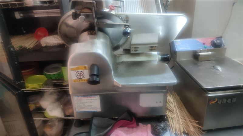 劉府旋轉(zhuǎn)小火鍋