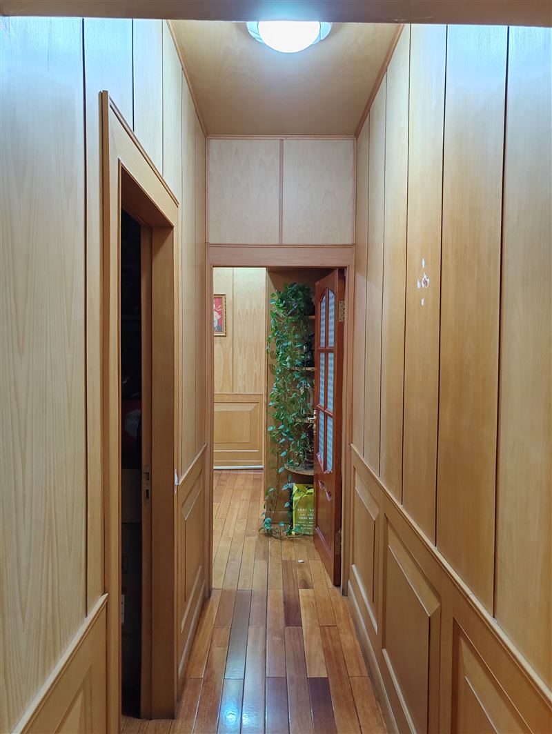 賣湖濱小區(qū)6樓(共7層)