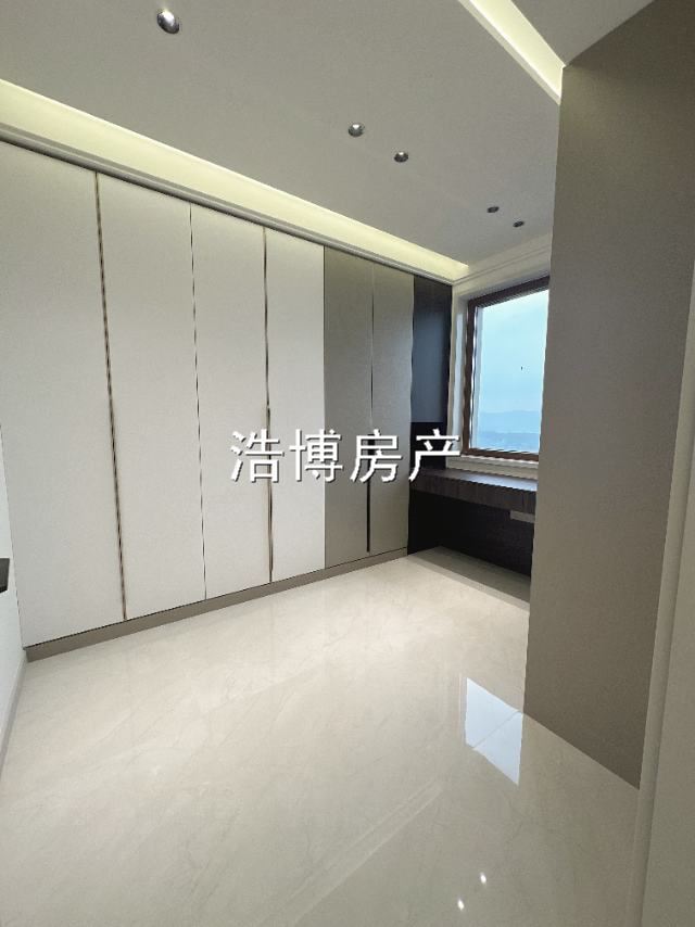 七號(hào)公館電梯房14樓