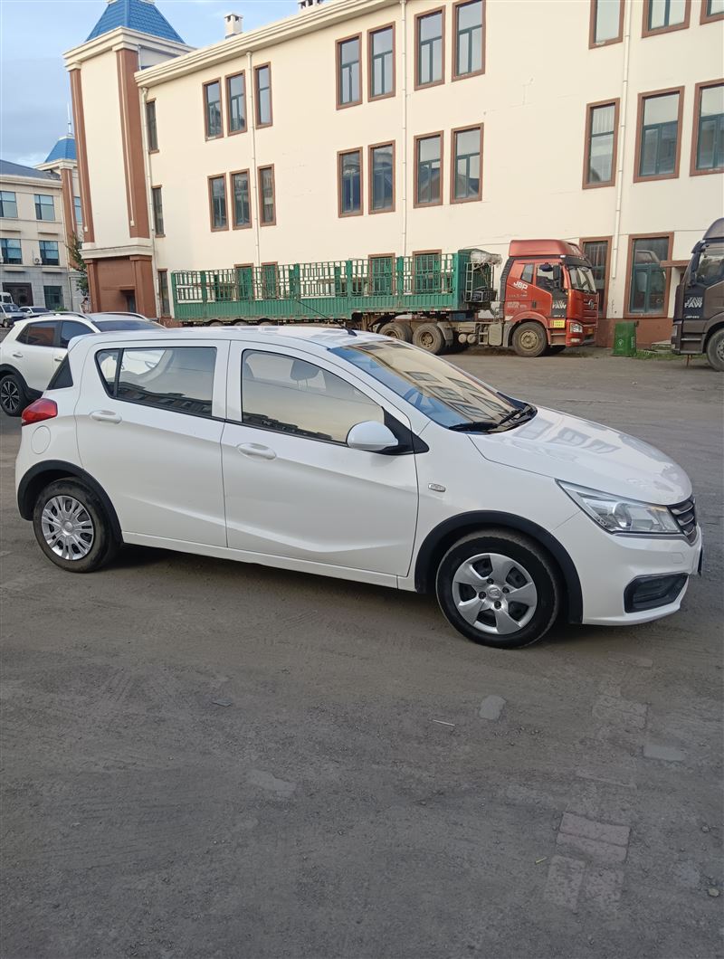 17年寶駿310手動(dòng)高配