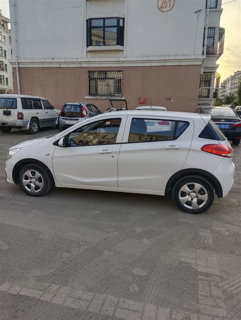 17年寶駿310手動(dòng)高配