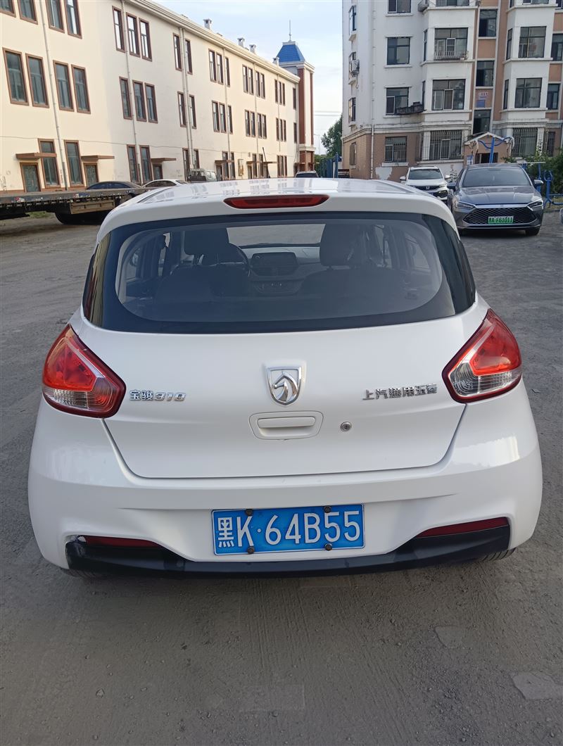 17年寶駿310手動(dòng)高配