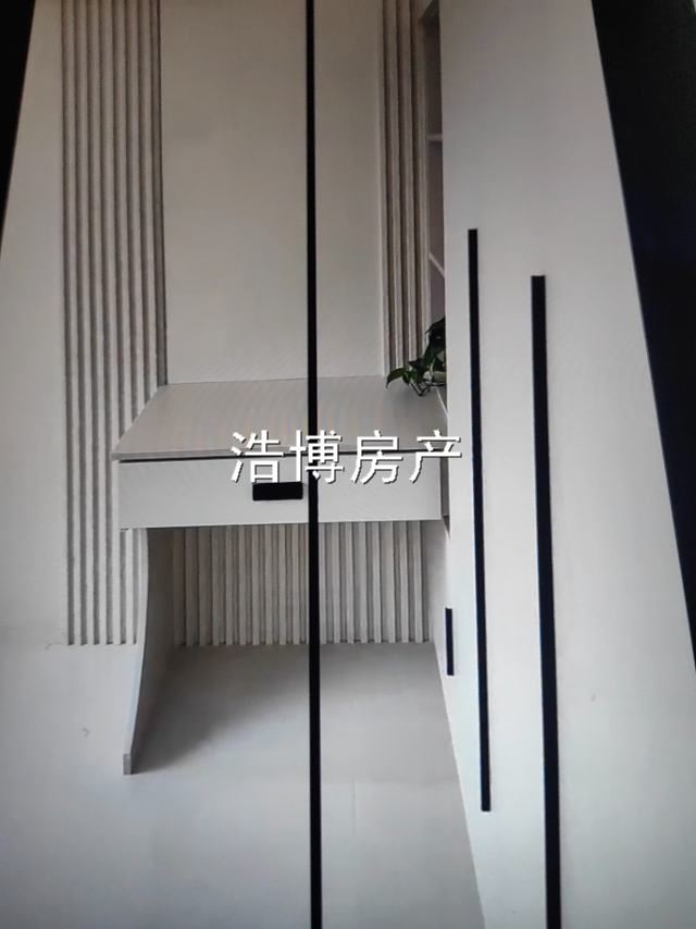 濱尚雅居電梯房13樓