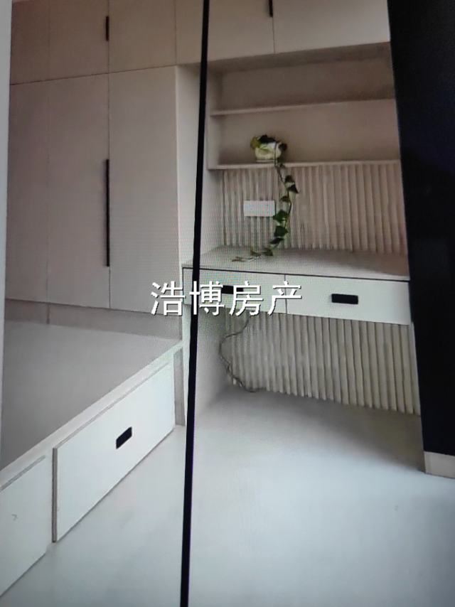 濱尚雅居電梯房13樓