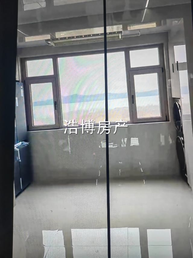 濱尚雅居電梯房13樓