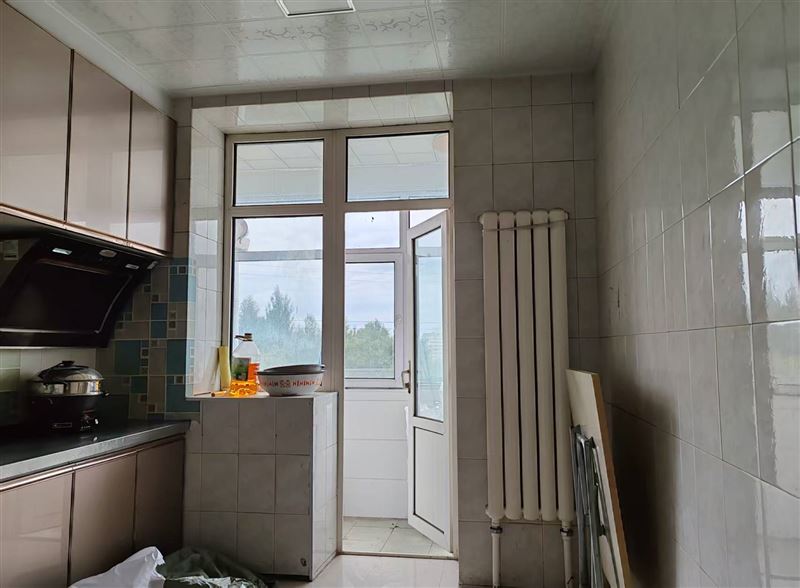 降價(jià)出售五小四樓