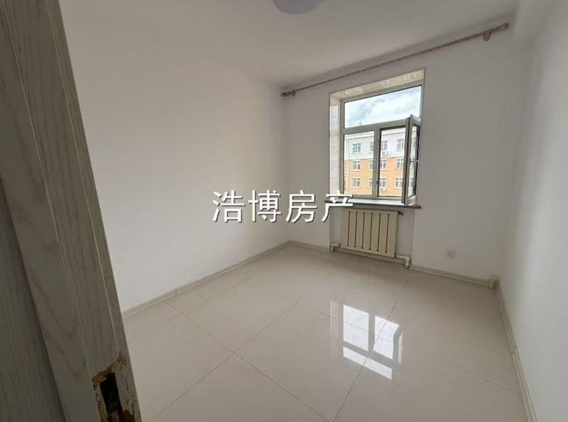 海天家園5樓 69.4平 南北通透 2室一廳一衛(wèi)