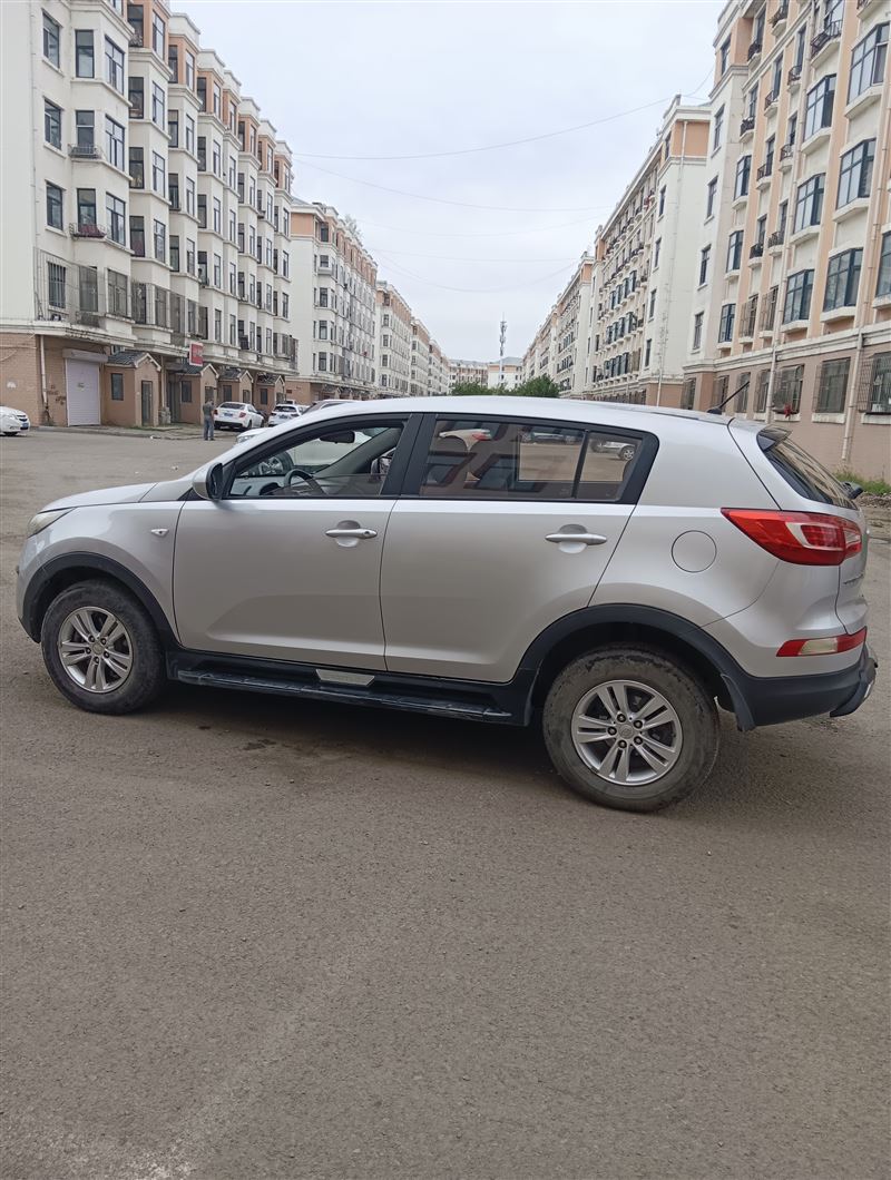 11年起亞智跑手動(dòng)高配原值13萬(wàn)