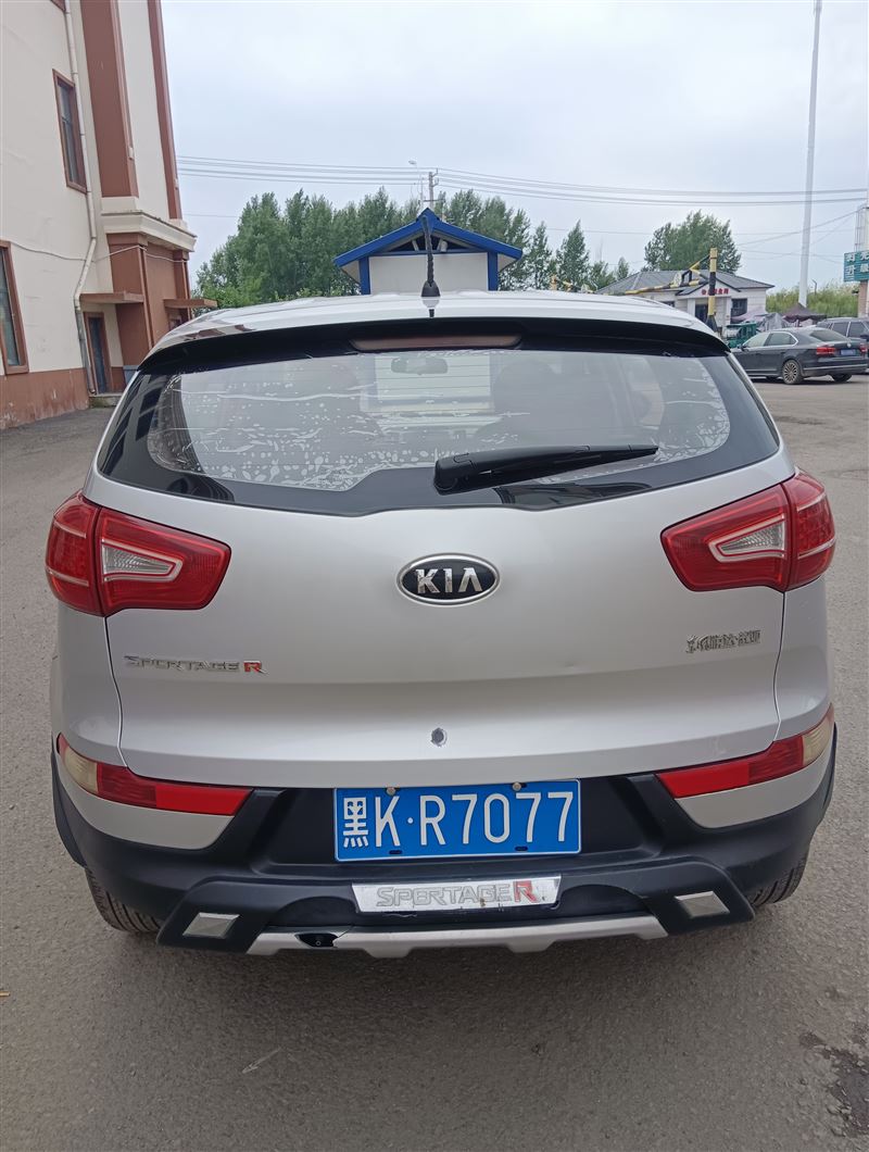 11年起亞智跑手動(dòng)高配原值13萬(wàn)